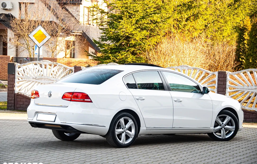 Volkswagen Passat cena 41900 przebieg: 225000, rok produkcji 2013 z Wyszków małe 742